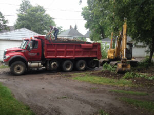peterson-excavating-and-landscaping-duluth-minnesota-tree-stump-removal
